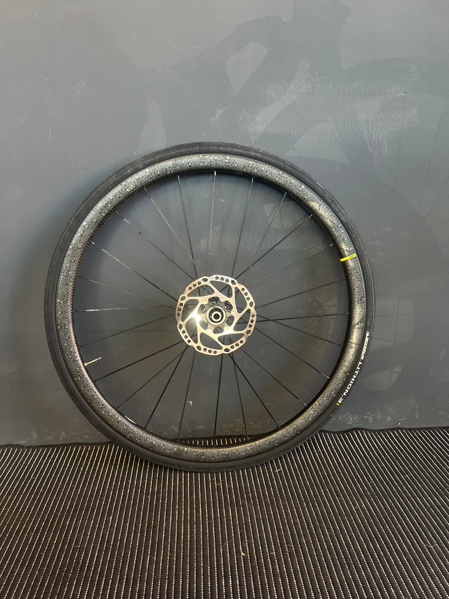 Mavic Cosmic SLR 35 Paris edition